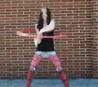 妹子教你怎样玩呼啦圈