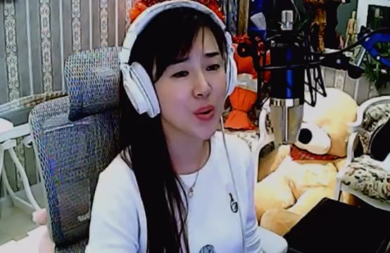 东北美女紫菱 演唱 火红的萨日朗 人美歌也棒